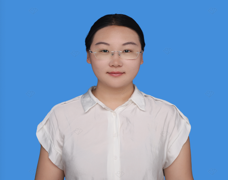 穿蓝色衬衫的男子AI 生成的内容可能不正确。